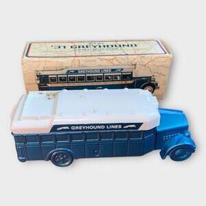 Vintage Avon Blue 31 Greyhound Bus Everest After Shave in original box FULL